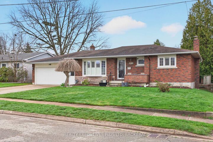 Property Photo: 6410 Sherwood Road ON L2E 5M1
