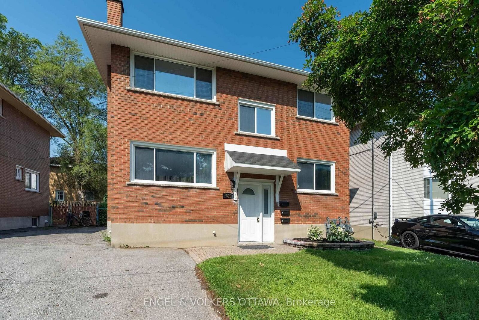 Property Photo:  896 Pinewood Crescent 3  ON K2B 5Y4 