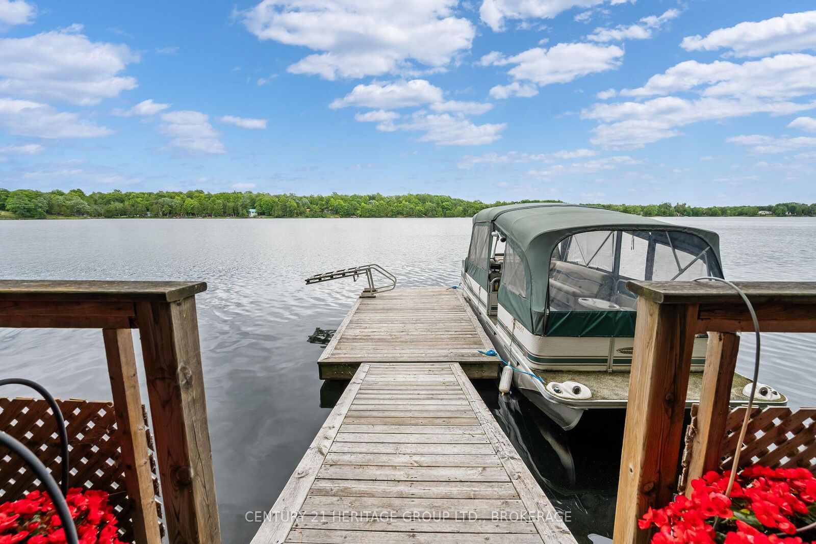 Property Photo: 4212 Pine Ridge Drive ON K0H 0B8