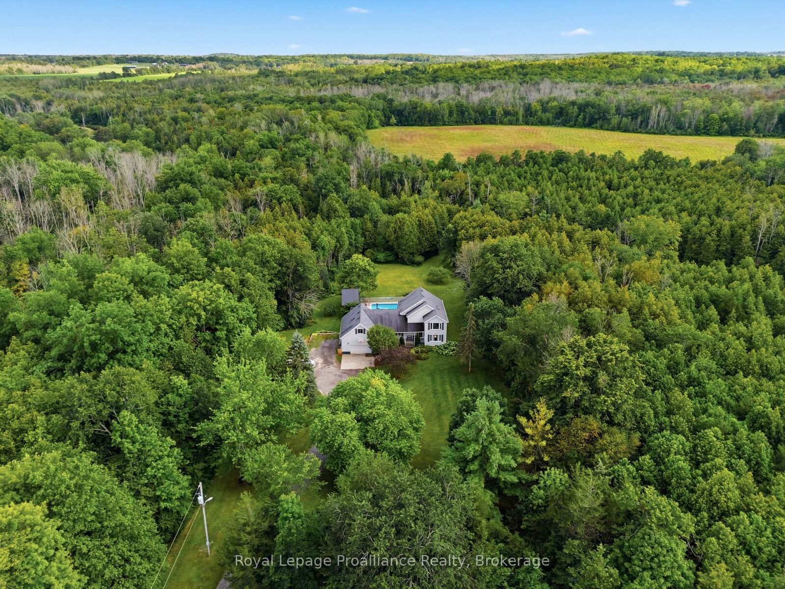 Property Photo: 1296 Thrasher Road ON K0K 2V0