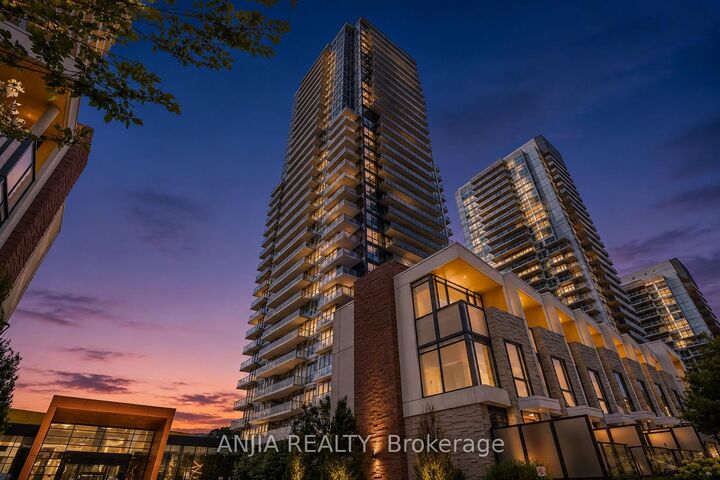 85 McMahon Drive Th607 — photo 1