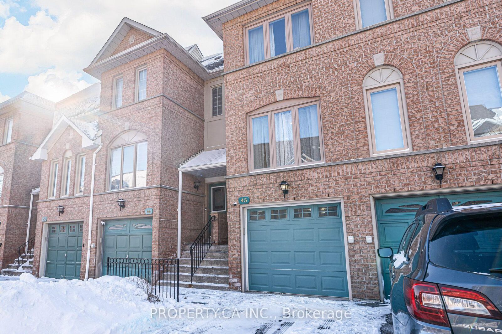 Property Photo: 1050 Bristol Road W 45 ON L5V 2E8