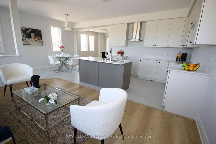 Property Photo: 131 Union Boulevard ON L6Z 0P1
