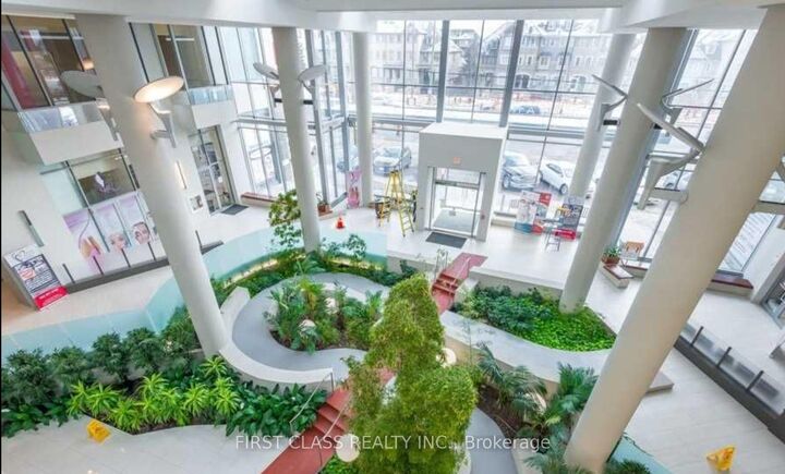 Property Photo: 9090 Yonge Street 1509 ON L4C 0Z1