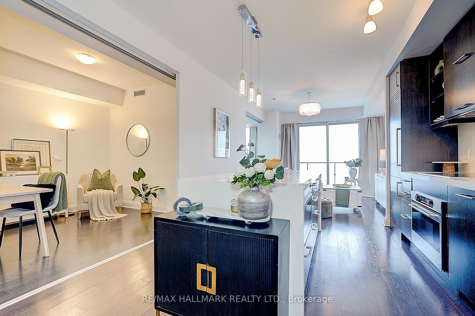 Photo de la propriété:  65 St Mary Street 2906  ON M5S 0A6 