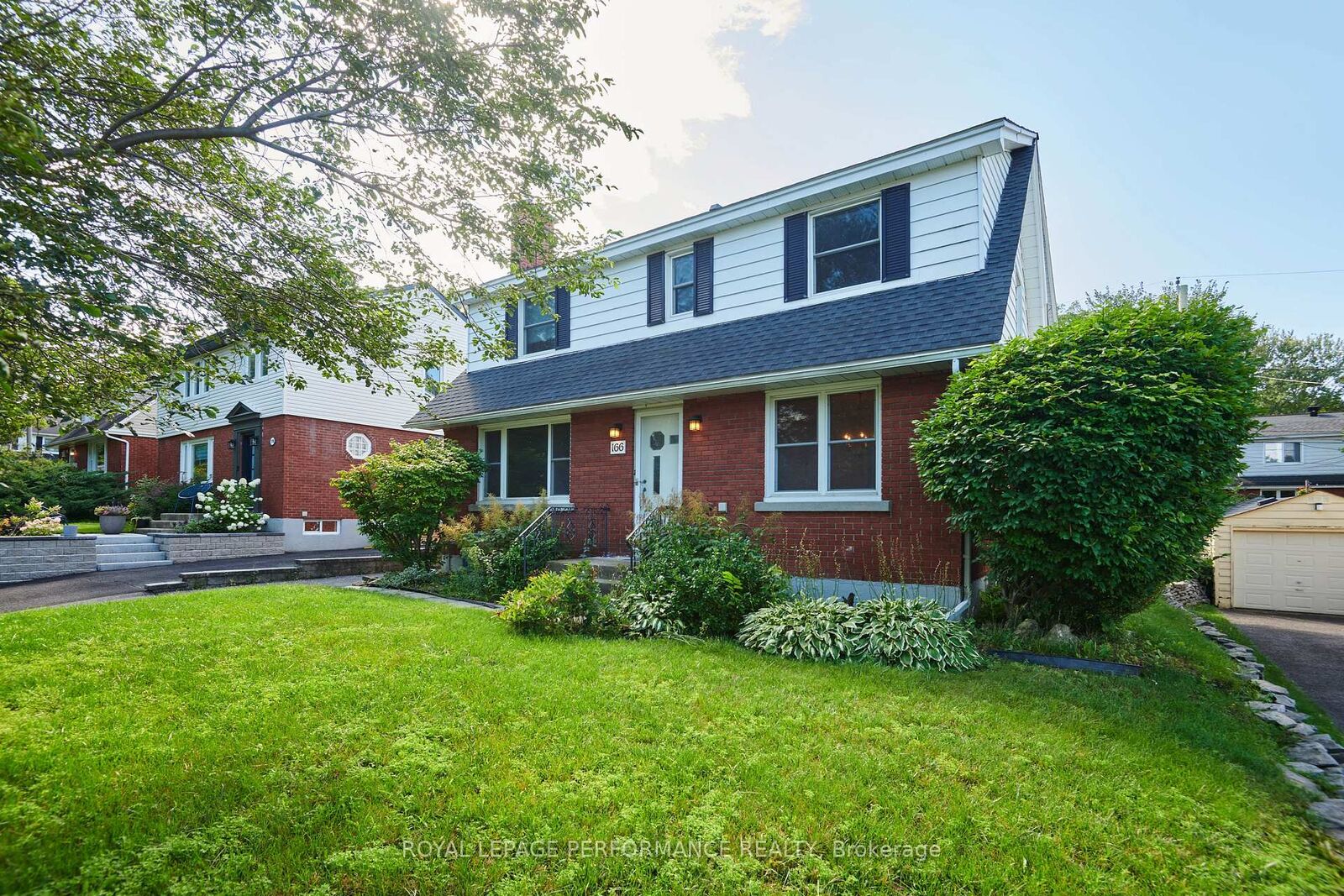 Property Photo:  166 Winther Avenue  ON K1H 6E2 