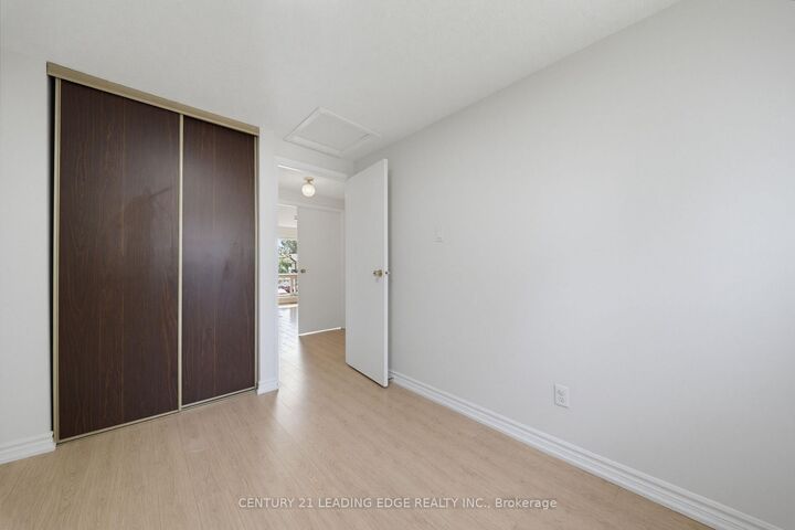 Property Photo: 109 Phalen Crescent ON M1V 1Y5