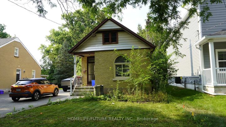 Property Photo:  15 Charles Street  ON N6H 1H1 