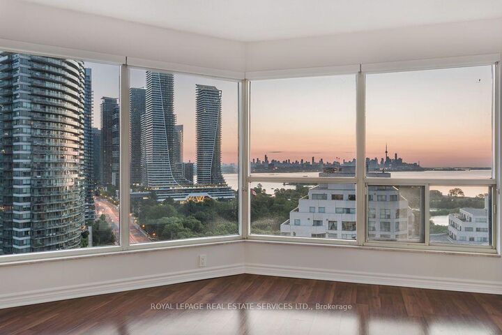 Property Photo: 2269 Lake Shore Boulevard W 2105 ON M8V 3X6