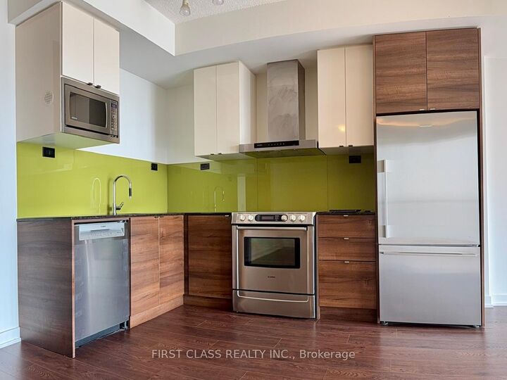 Property Photo:  121 McMahon Drive 2510  ON M2K 0C2 