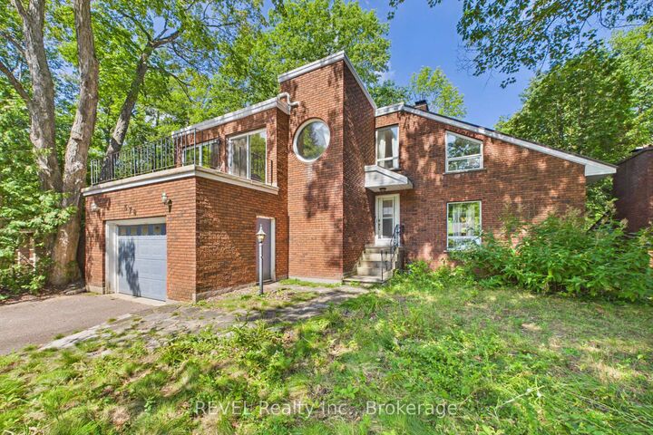 Property Photo: 370 Segwun Boulevard ON P1P 1C5