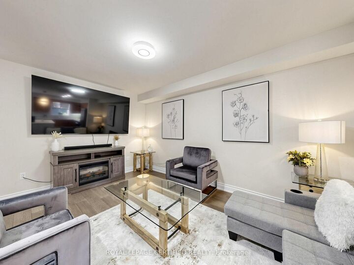 Property Photo: 102 Grapevine Road ON L7E 2M6