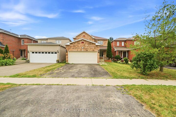 366 Marshall Crescent — photo 1