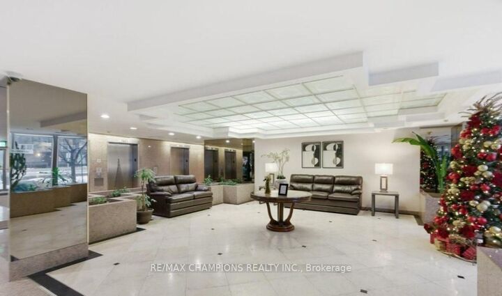 Property Photo:  400 Webb Drive 1204  ON L5B 3Z7 