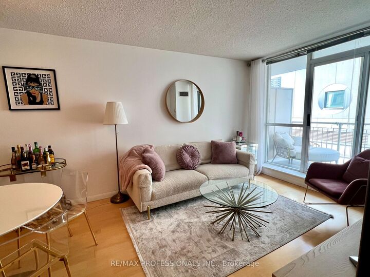 Property Photo:  18 Stafford Street 607  ON M5V 3W4 
