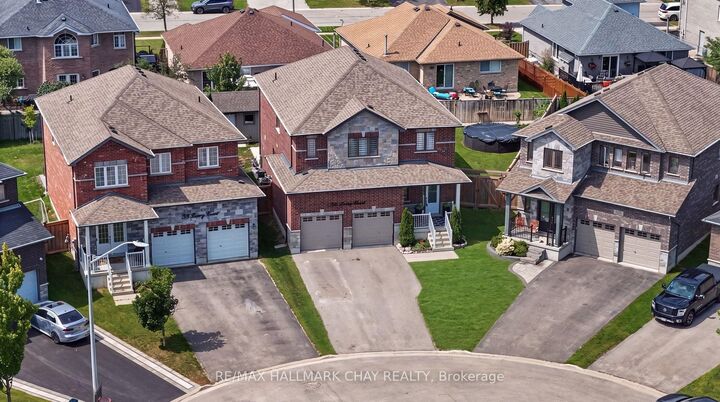 36 Lowry Court — photo 1