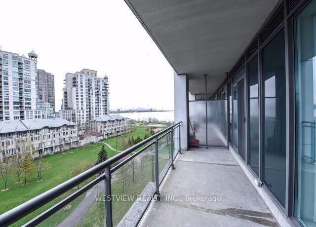 Property Photo:  2119 Lake Shore Boulevard W 605  ON M8V 4E8 