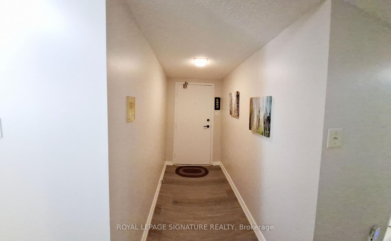 Property Photo: 60 Inverlochy Boulevard 1210 ON L3T 4T7