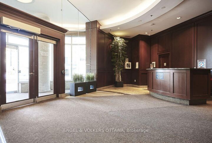 Property Photo: 234 Rideau Street 902 ON K1N 0A9