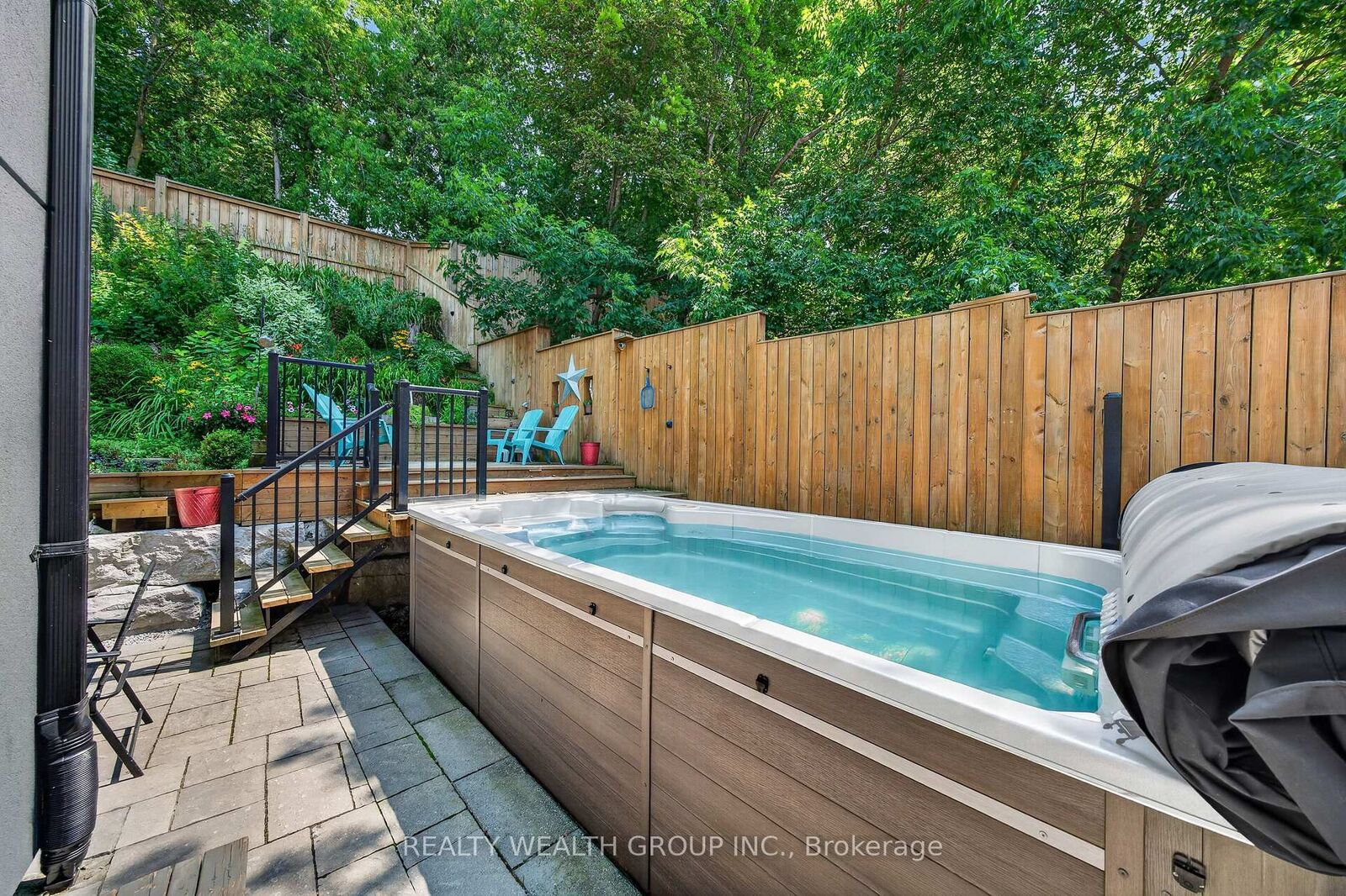 Property Photo: 299 Second Street ON L3Y 3W5