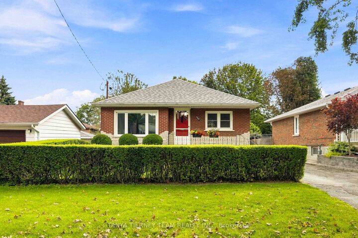 Property Photo: 285 Muriel Avenue ON L1J 2W8