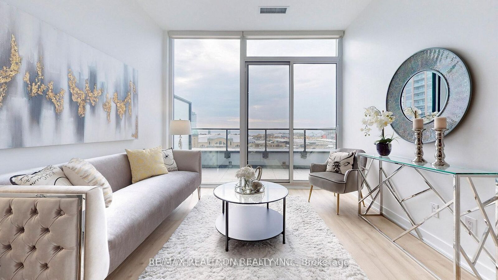 Property Photo:  135 East Liberty Street 702  ON M6K 0G7 