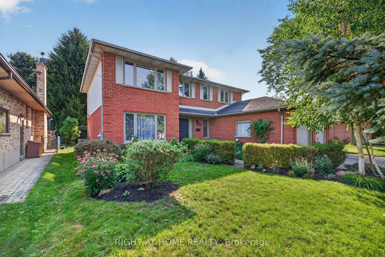 Property Photo: 47 Robinson Lane ON N5X 3V3