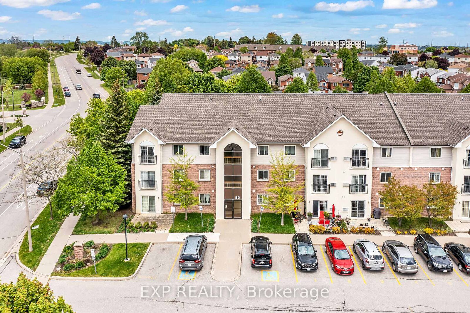 Property Photo: 83 Aspen Springs Drive 208 ON L1C 5J7