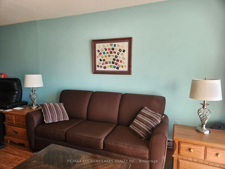 Property Photo: 4 Paradise Boulevard 3 ON L0K 1B0