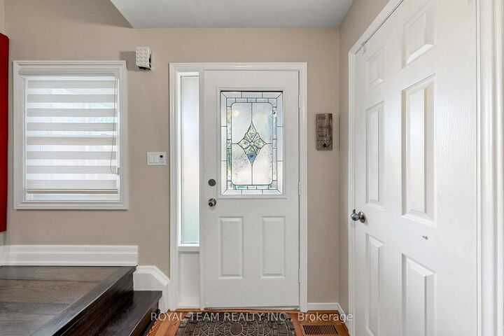Property Photo: 28 Ailsa Drive ON L4P 3N5