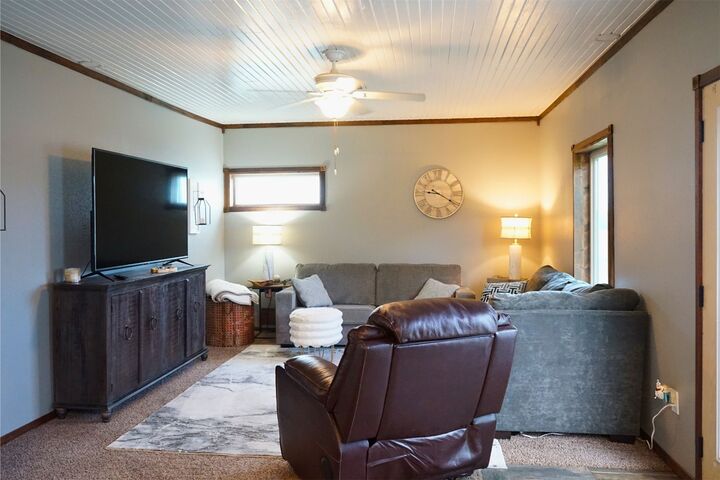 Property Photo: 4082 N 374 Road OK 74827