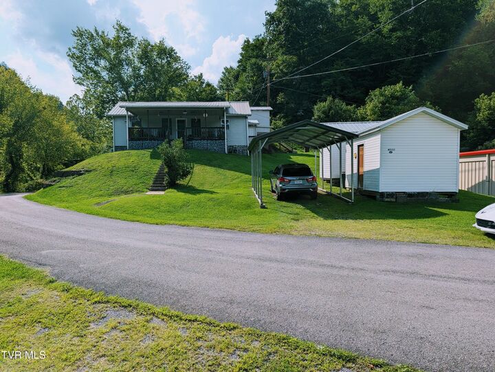 Property Photo: 216 Banner Street VA 24226