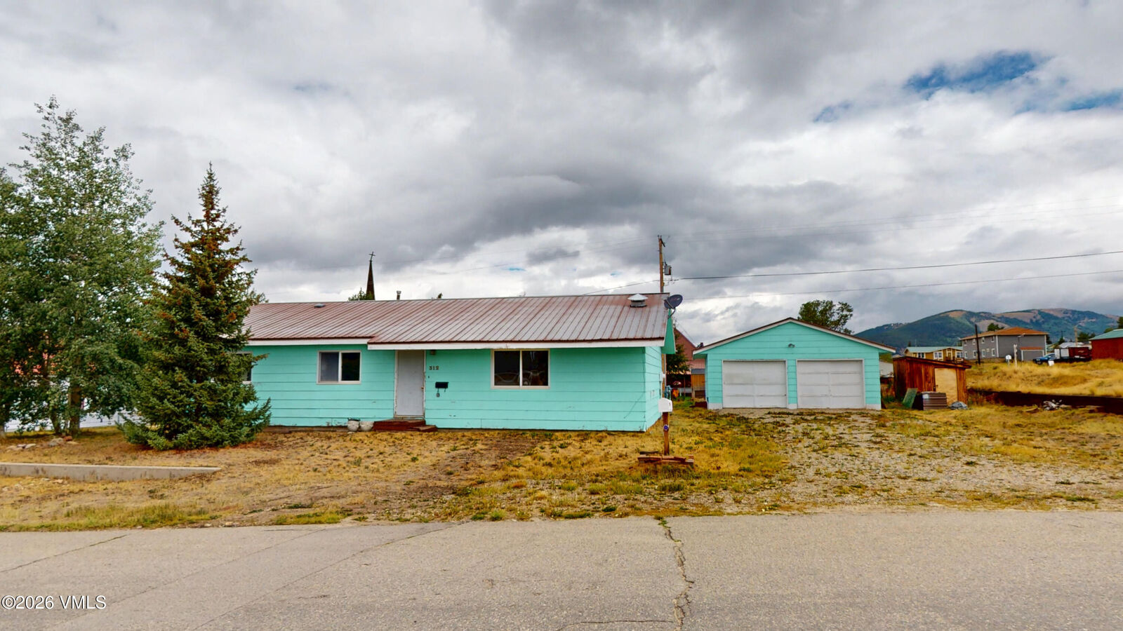 Property Photo:  312 E 7th Street  CO 80461 