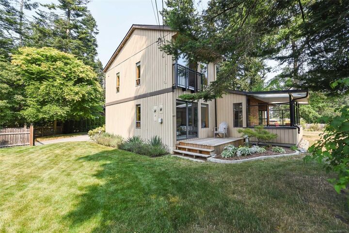 Property Photo: 8892 Henderson Ave BC V9J 1A5