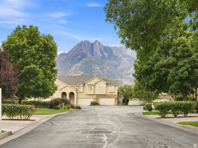 Property Photo:  1330 E Old Maple Ct S  UT 84117 