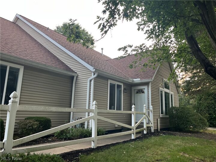 Property Photo:  4228 Castle Ridge  OH 44321 