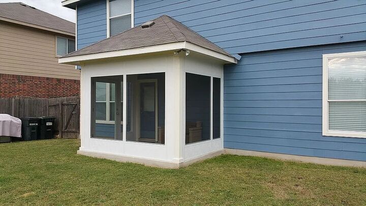 Property Photo: 106 Floating Leaf Drive TX 78634