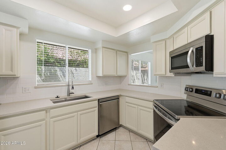 Property Photo: 2338 W Orchid Lane AZ 85224