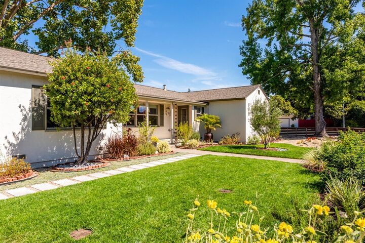 Property Photo: 556 Alderbrook Drive CA 95405