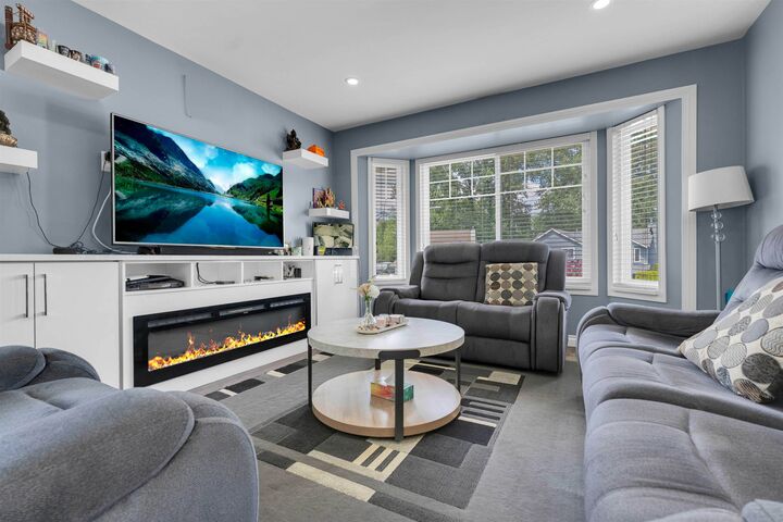 Property Photo: 7869 143A Street BC V3W 9W5