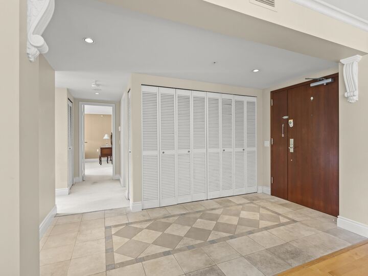 Property Photo: 618 W 45th Avenue 412 BC V5Z 4R7