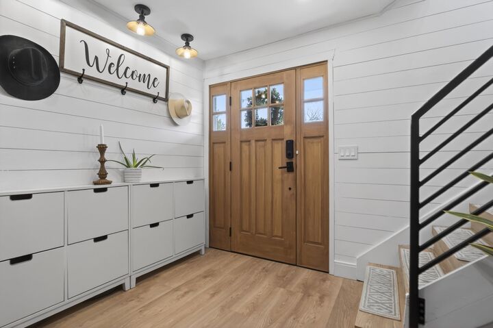 Property Photo: 27015 34A Avenue BC V4W 3H3