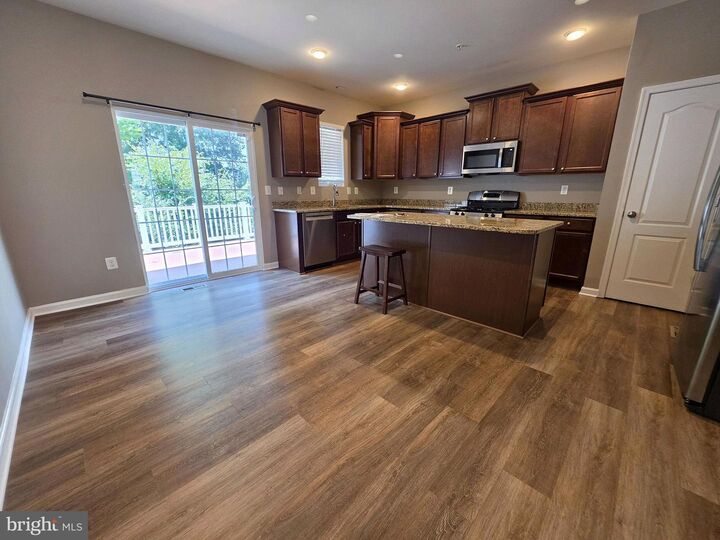 Property Photo:  7518 Goldfinch Court  MD 21060 