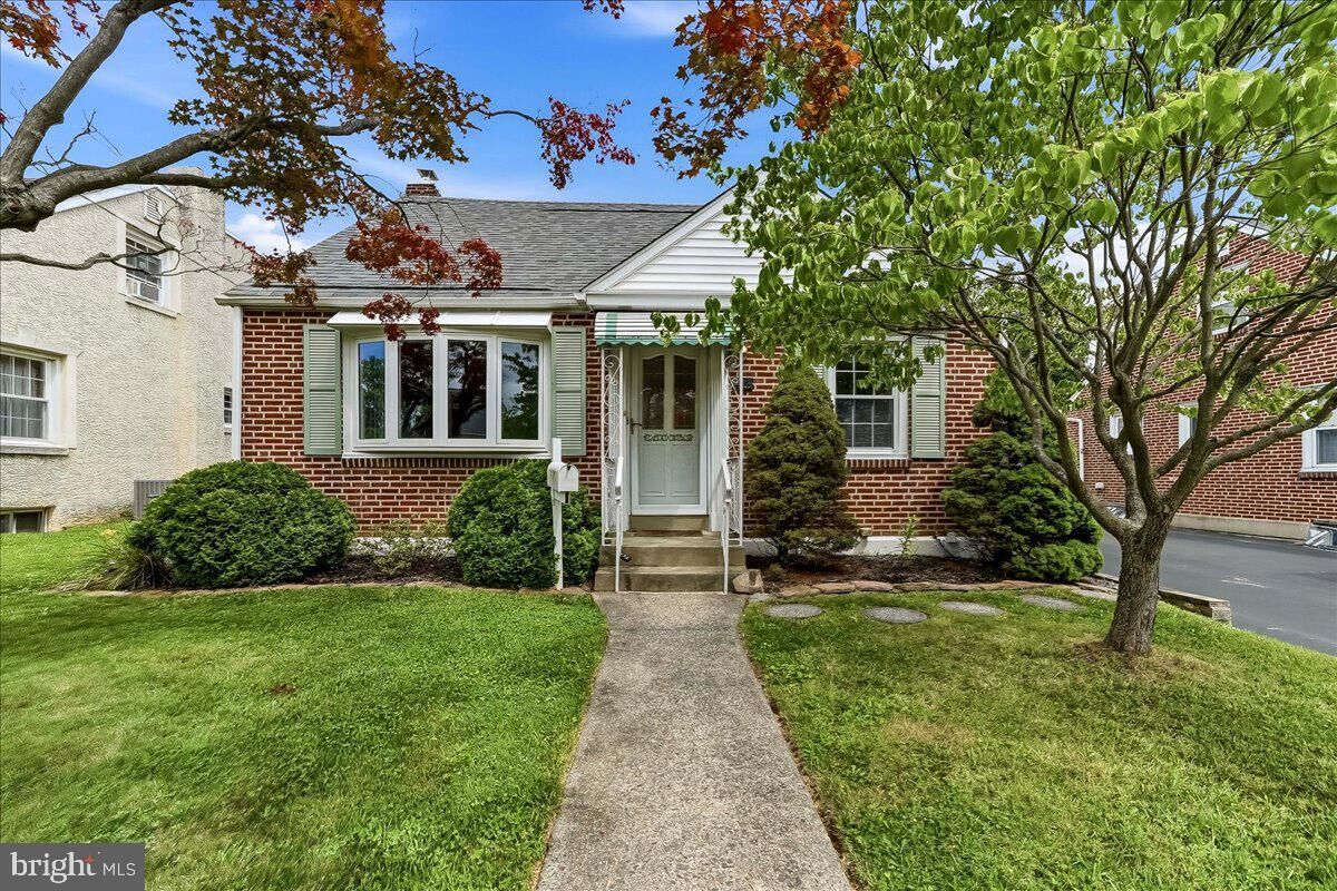 Property Photo:  413 Lindsay Street  PA 19078 