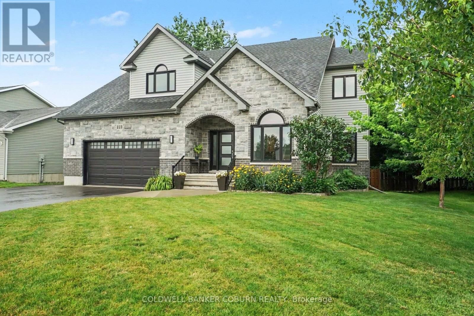 Property Photo: 88 Tabitha Crescent ON K0C 1H0