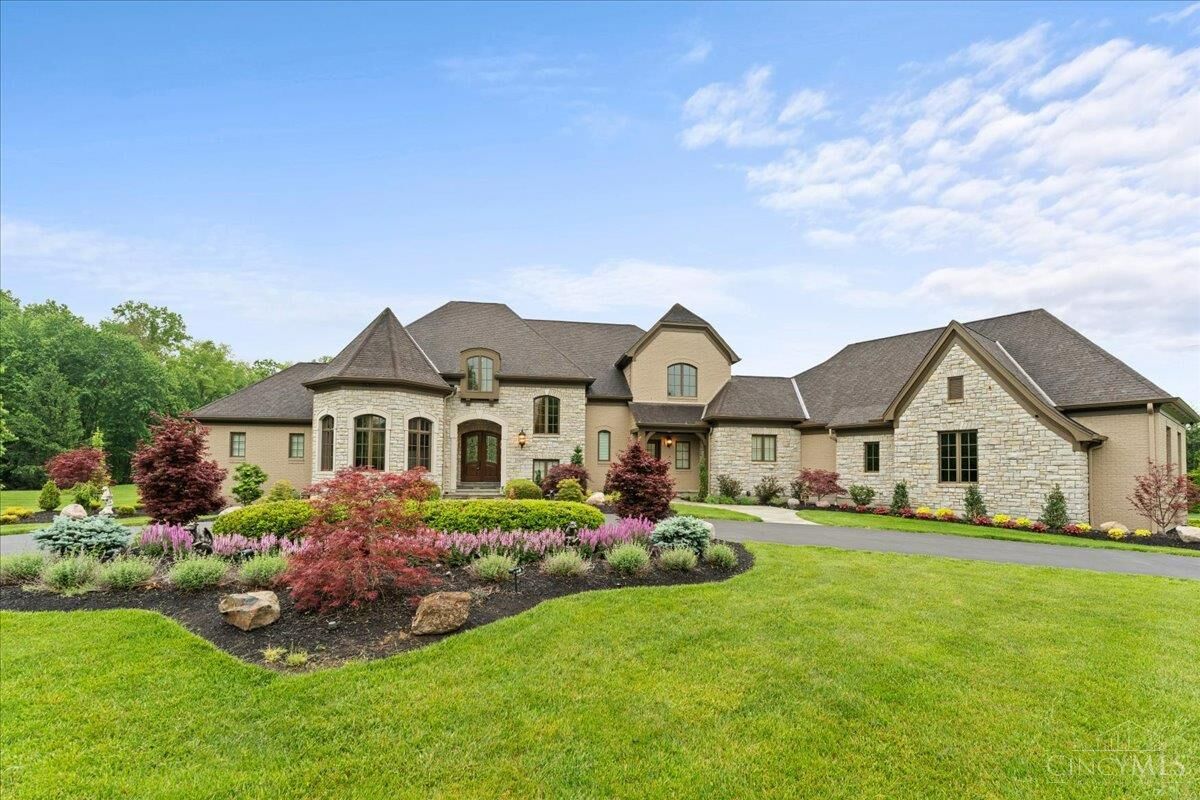 Property Photo:  9020 Whisperinghill Drive  OH 45242 