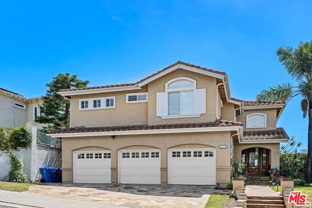 Property Photo: 16778 Calle Arbolada CA 90272
