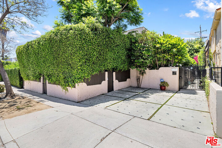 Property Photo:  837 Westmount Dr  CA 90069 