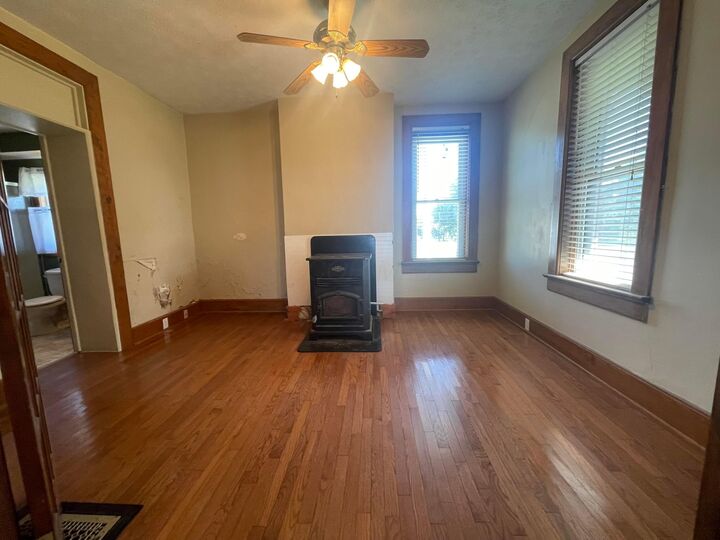 Property Photo: 7924 E State Route 56 OH 43113