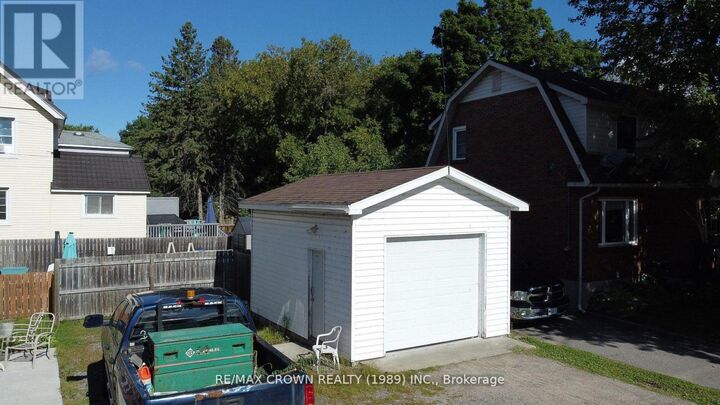 Property Photo:  700 Main Street West  ON P1B 2V7 
